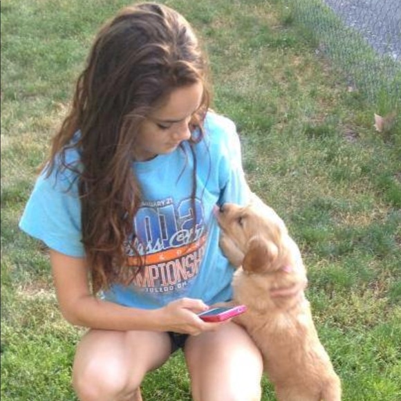 Meet your Posher, Ashley - Picture 2 of 3